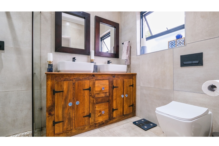 4 Bedroom Property for Sale in Heatherlands Western Cape